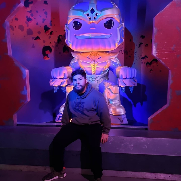 Meet your Posher, Romeo - Picture 1 of 1